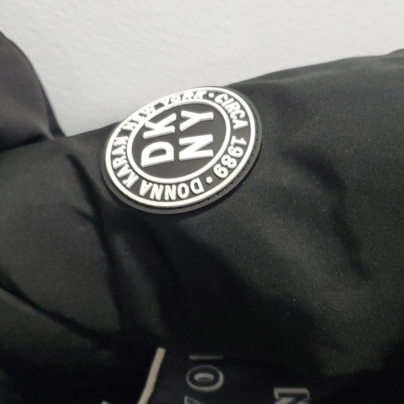 DKNY jacket boys 18T 18 months toddler black white puffer new york - Picture 7 of 15